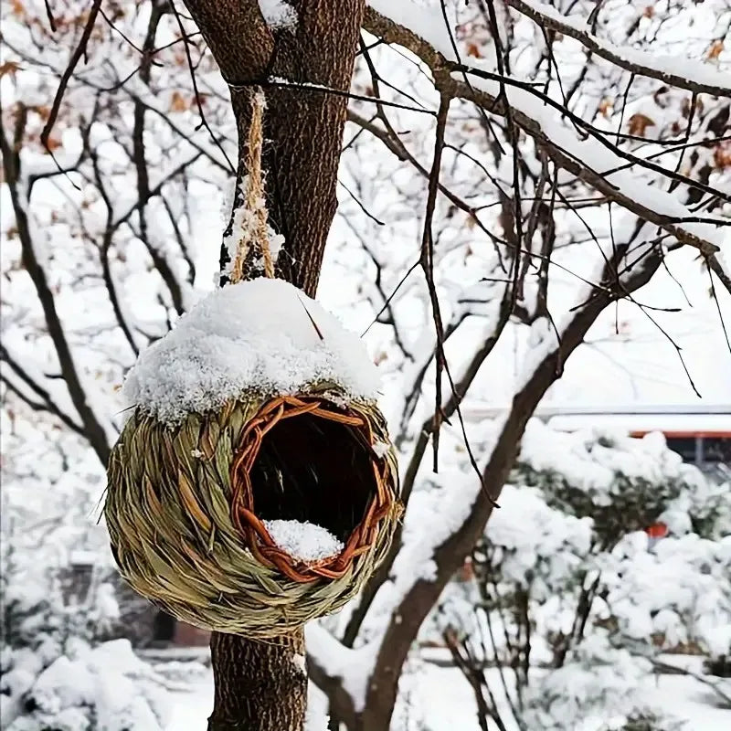 Madárház Természetes Nádanyagból 13cm átmérővel